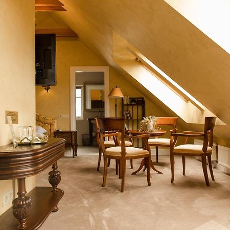 Apvalaus Stalo Klubas Gastro & Spa Hotel Тракай Екстериор снимка