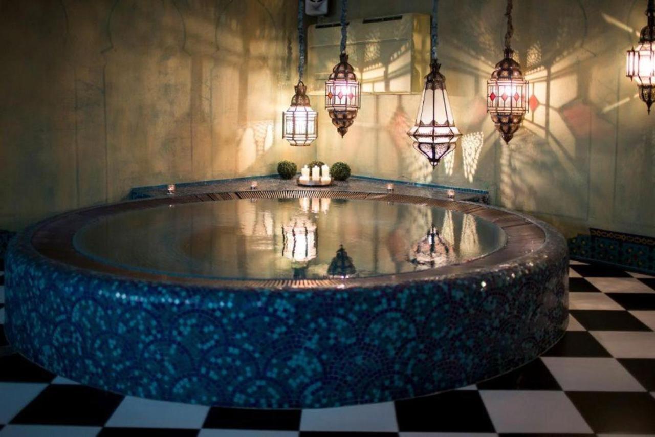 Apvalaus Stalo Klubas Gastro & Spa Hotel Тракай Екстериор снимка