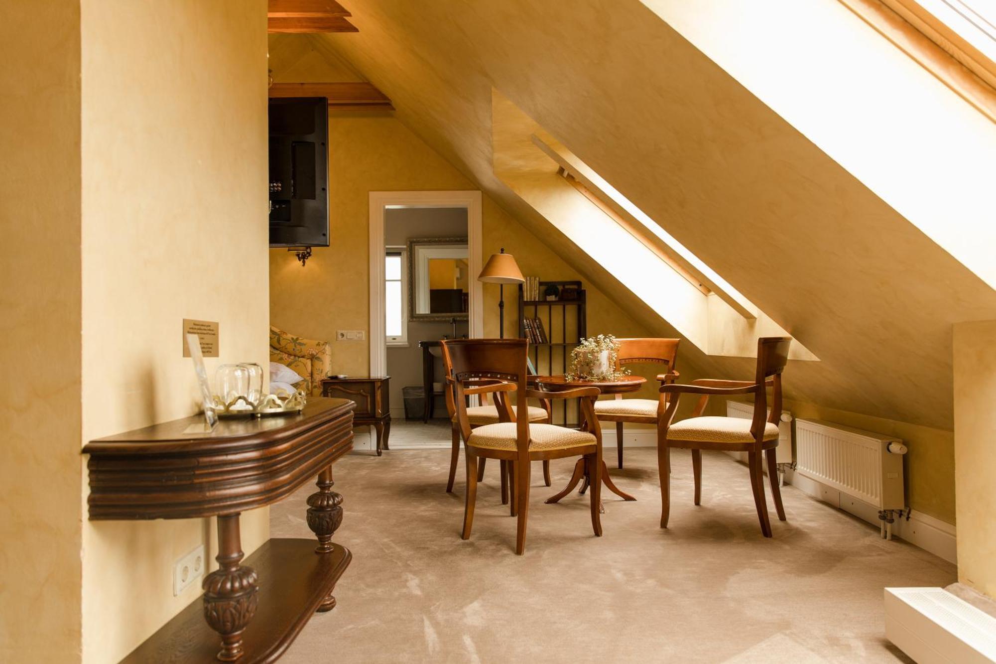 Apvalaus Stalo Klubas Gastro & Spa Hotel Тракай Екстериор снимка