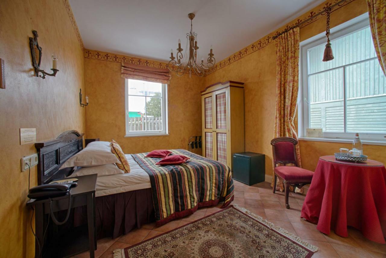 Apvalaus Stalo Klubas Gastro & Spa Hotel Тракай Екстериор снимка